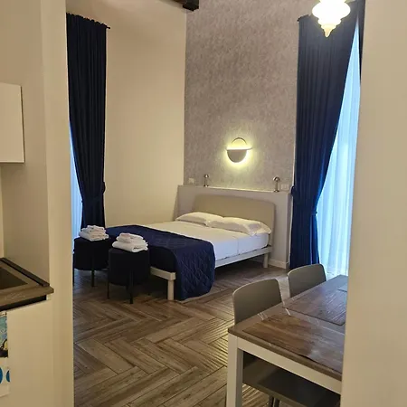Toto E Peppino Luxury 4* נאפולי