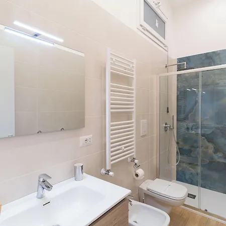Toto E Peppino Luxury 4* Nápoly